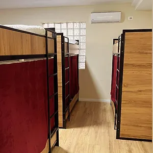  Hostel Chilli